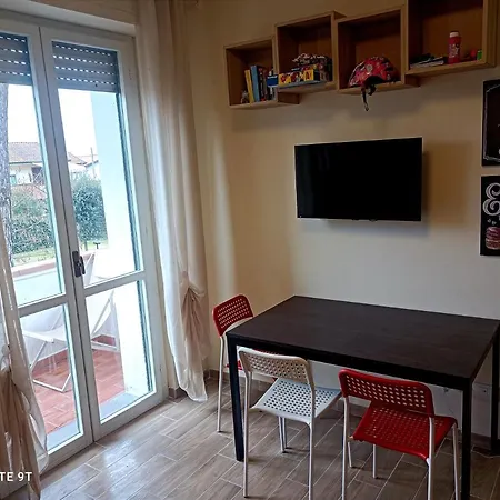 Apartment Comodo Versilia Massa (Tuscany)